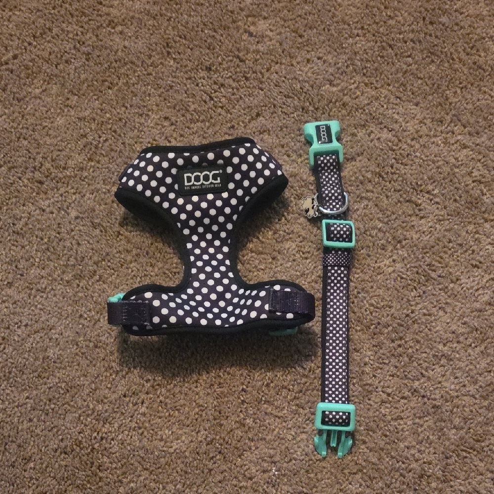 DOOG Medium Black And White Polka Dots Pet Harness And Collar Set